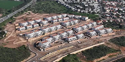 מעקב בנייה מהאוויר — צילום מרחפן של אתר בנייה פעיל